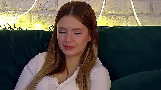 Snapshot of MilanaBalmain chatting on March 22, 7:36 am MilanaBalmain online show from March 22, 7:36 am