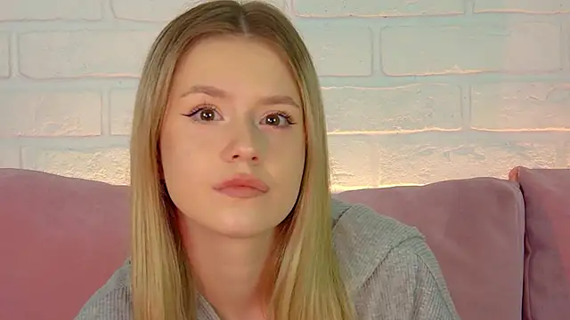 Snapshot of MilanaBalmain chatting on October 1, 4:02 pm MilanaBalmain online show from October 1, 4:02 pm