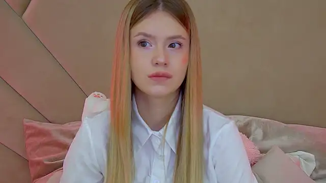 Snapshot of MilanaBalmain chatting on October 20, 4:13 am MilanaBalmain online show from October 20, 4:13 am