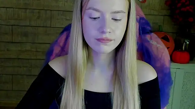 Snapshot of MilanaBalmain chatting on November 3, 4:25 am MilanaBalmain online show from November 3, 4:25 am