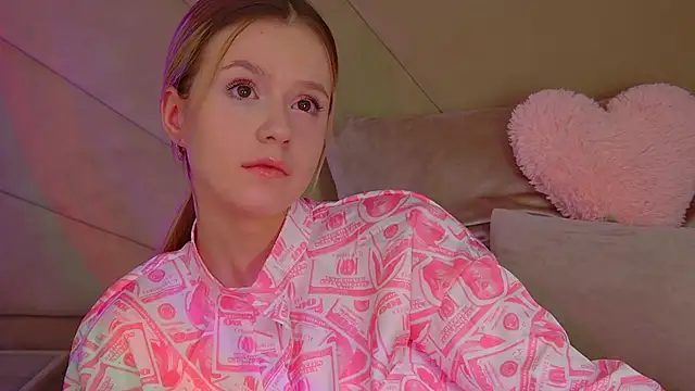 Snapshot of MilanaBalmain chatting on November 8, 4:23 am MilanaBalmain online show from November 8, 4:23 am