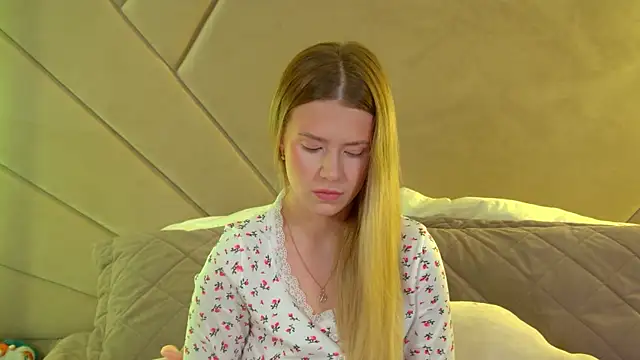 MilanaBalmain online show from July 14, 4:28 am