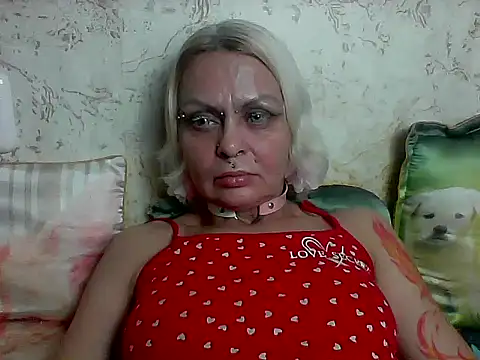 Snapshot of Gardener_of_Illusions chatting on June 11, 3:04 am Gardener of Illusions online show from June 11, 3:04 am