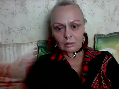 Snapshot of Gardener_of_Illusions chatting on June 12, 7:07 am Gardener of Illusions online show from June 12, 7:07 am