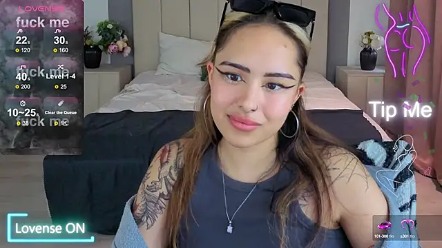 baby  kim online show from October 11, 9:30 am