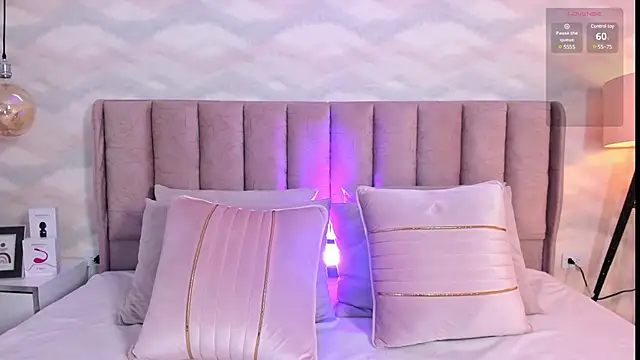 Snapshot of im_nika_ chatting on March 7, 12:56 pm im nika online show from March 7, 12:56 pm