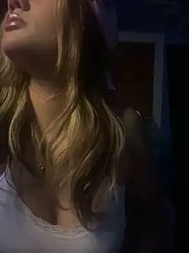 y0urlilgf online show from December 17, 10:32 pm