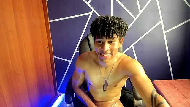 Pendragon1224 online show from December 15, 7:21 pm