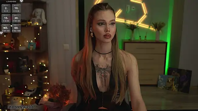 Snapshot of ManiFreyja chatting on November 22, 9:58 pm ManiFreyja online show from November 22, 9:58 pm