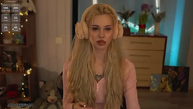 Snapshot of ManiFreyja chatting on March 14, 8:58 pm ManiFreyja online show from March 14, 8:58 pm