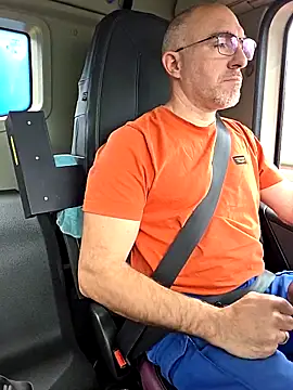 Snapshot of Crosss-23cm chatting on November 10, 8:46 am Crosss-23cm online show from November 10, 8:46 am