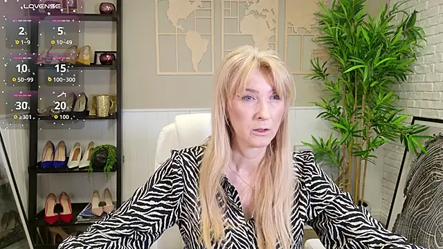 LadyLeea online show from May 7, 4:40 am