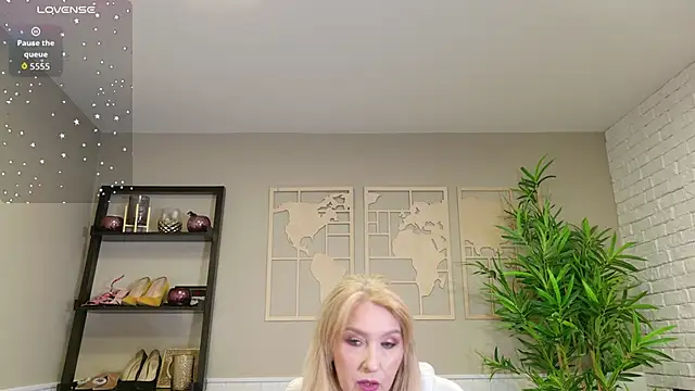 LadyLeea online show from June 2, 4:58 am