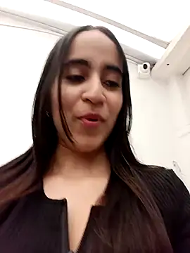 Snapshot of Mia_Fischer chatting on November 28, 7:05 pm Mia Fischer online show from November 28, 7:05 pm