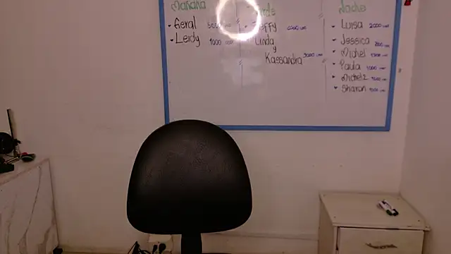 Snapshot of Mia_Fischer chatting on May 8, 12:43 pm Mia Fischer online show from May 8, 12:43 pm
