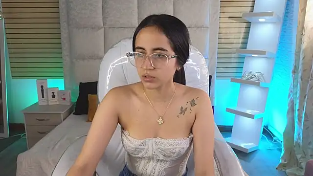 Snapshot of Mia_Fischer chatting on May 10, 3:06 pm Mia Fischer online show from May 10, 3:06 pm