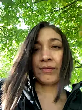 Snapshot of adarussell chatting on September 28, 3:50 pm adarussell online show from September 28, 3:50 pm