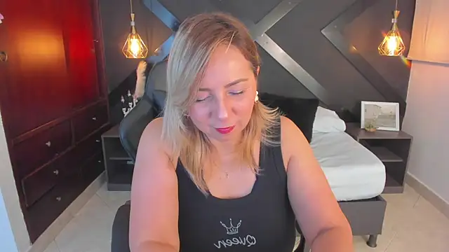 Snapshot of andre_soto_ chatting on November 1, 1:18 am andre soto online show from November 1, 1:18 am