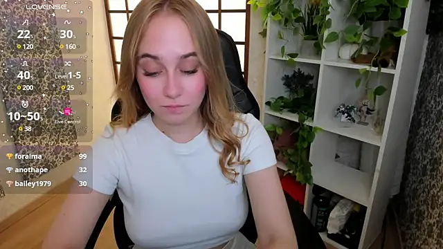 LianaBright online show from February 1, 4:56 am