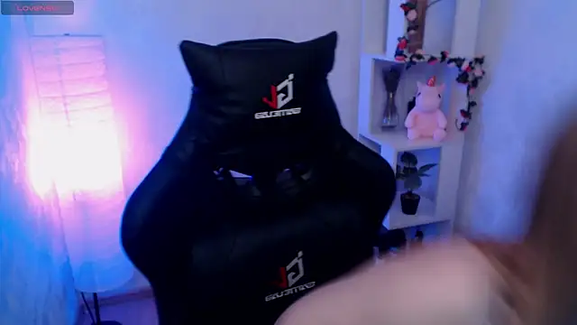 LianaBright online show from March 3, 5:09 am