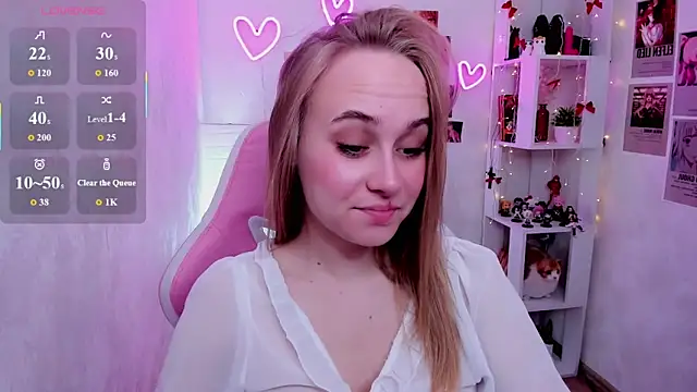 Snapshot of LianaBright chatting on May 20, 1:45 am LianaBright online show from May 20, 1:45 am