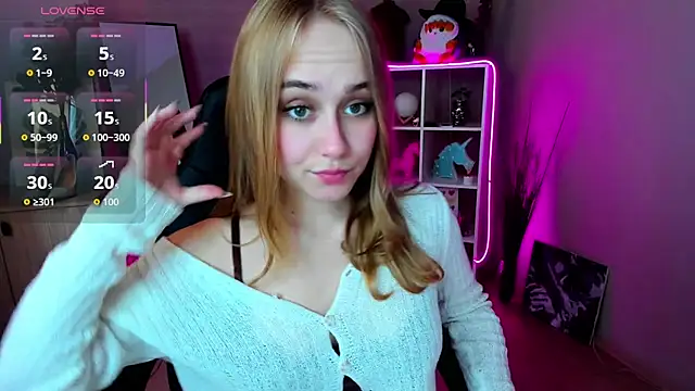 Snapshot of LianaBright chatting on June 14, 1:58 am LianaBright online show from June 14, 1:58 am