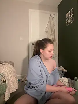 Snapshot of Krystal_Tx chatting on March 5, 9:05 am Krystal Tx online show from March 5, 9:05 am