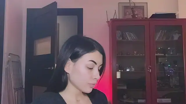 Snapshot of valorant_girl chatting on February 25, 9:02 pm valorant girl online show from February 25, 9:02 pm