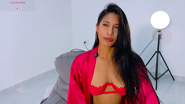 Snapshot of Anna_risse chatting on May 20, 5:35 am Anna risse online show from May 20, 5:35 am