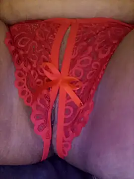 Snapshot of A_Roy_06 chatting on March 13, 4:45 pm A Roy 06 online show from March 13, 4:45 pm