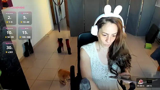 Snapshot of jessiburningheels chatting on February 18, 10:16 am jessiburningheels online show from February 18, 10:16 am