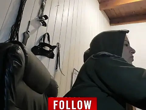 Snapshot of jessiburningheels chatting on March 23, 9:35 am jessiburningheels online show from March 23, 9:35 am