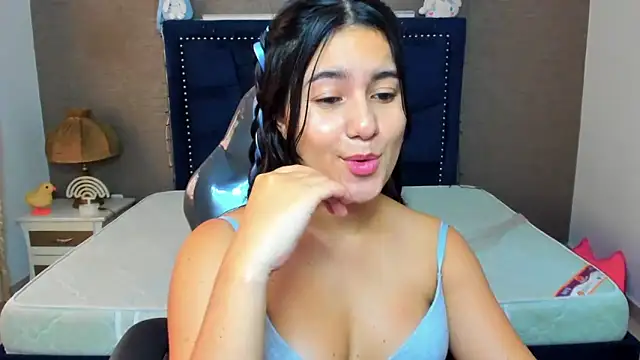 MaiteFlores online show from May 5, 2:25 pm