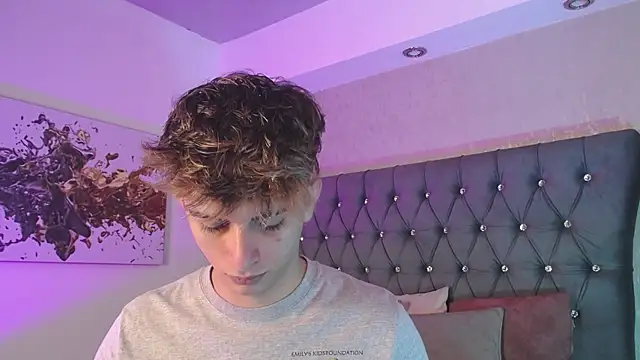 Snapshot of MrWilliseo chatting on September 29, 2:06 am MrWilliseo online show from September 29, 2:06 am