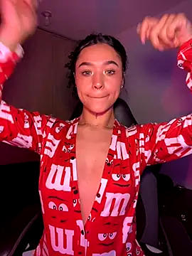 Crystal Dluna online show from October 23, 5:01 pm