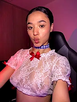 Crystal Dluna online show from November 11, 9:26 pm