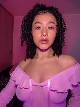 Crystal Dluna online show from November 28, 3:58 pm