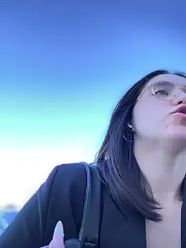 meow girl online show from September 25, 8:29 am