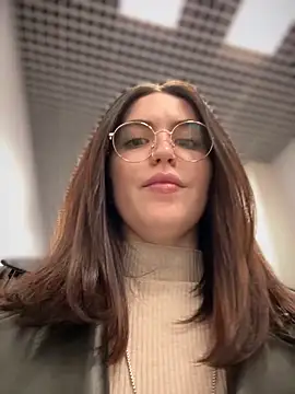 meow girl online show from October 18, 11:00 am