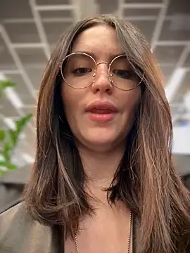 meow girl online show from October 19, 10:05 am