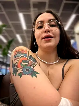 meow girl online show from December 3, 7:27 am