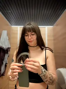 meow girl online show from July 19, 1:37 pm