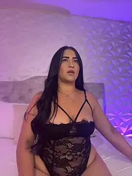 Snapshot of Miss_Ivy4 chatting on April 13, 11:32 pm Miss Ivy4 online show from April 13, 11:32 pm