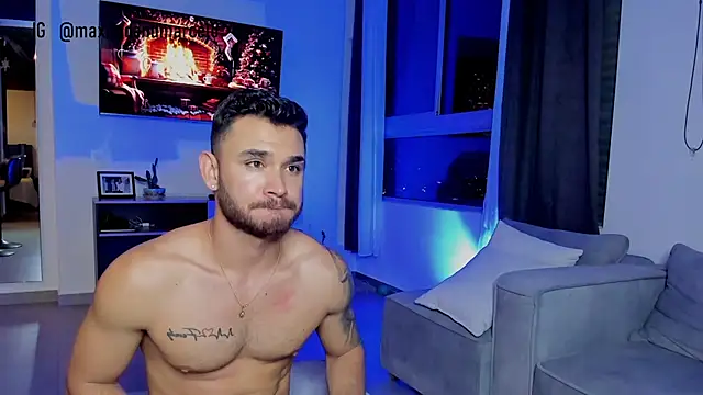 Snapshot of Maximo_Marcelo chatting on December 3, 11:57 pm Maximo Marcelo online show from December 3, 11:57 pm