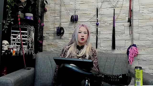 CruelMistress online show from April 30, 12:28 am