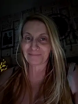 Snapshot of Northern_Tease chatting on December 1, 11:04 pm Northern Tease online show from December 1, 11:04 pm