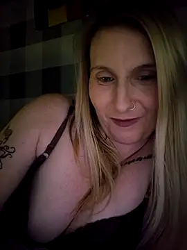 Snapshot of Northern_Tease chatting on February 8, 10:57 pm Northern Tease online show from February 8, 10:57 pm