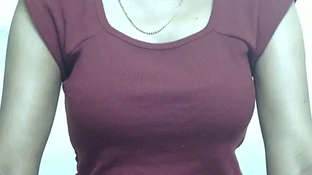 Snapshot of _FluffyHxney_ chatting on April 12, 6:13 pm FluffyHxney online show from April 12, 6:13 pm