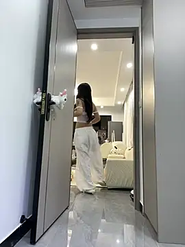 xyebobs online show from February 26, 4:06 pm