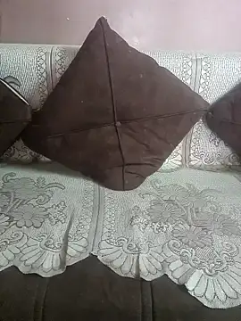 milf-kaira online show from October 31, 6:03 am